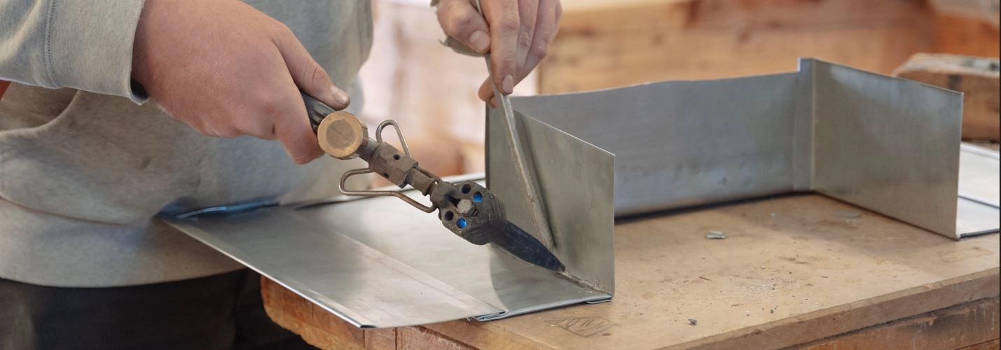 Programme Spécifique Bardage zinc à joint debout – Formation courte